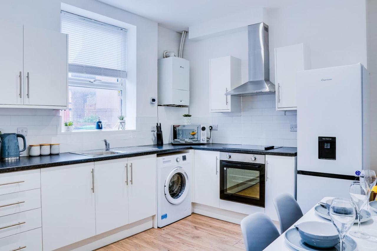 Spacious 4 Bedroom House Near Leeds Cc Beeston Hill Luaran gambar